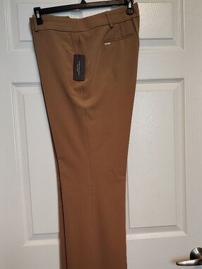 Tommy Hilfiger Sutton Boot Leg Women's Slacks Tan Brown Size 12 NWT